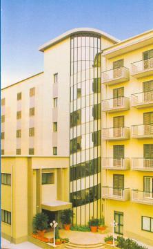 Western Palace Helios 4*